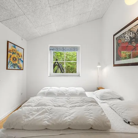 Modern With Indoor-spa And Sauna In Lodbjerg Hede *